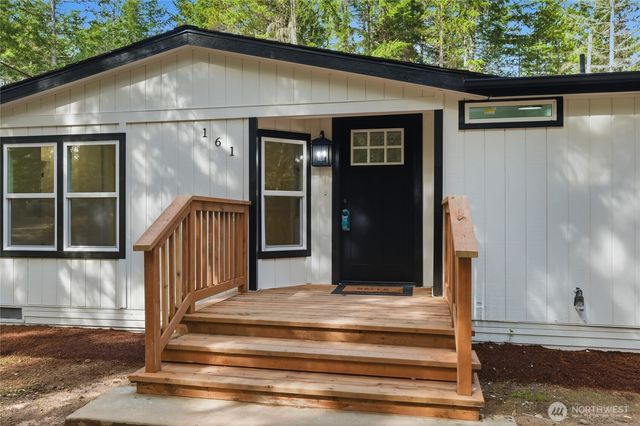 161 N Broken Arrow Drive, Hoodsport, WA 98548