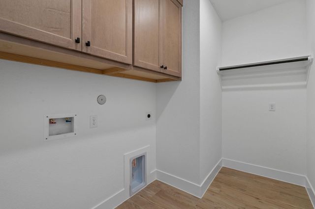 12222 Luke Drive, Mont Belvieu, TX 77523