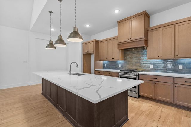 12222 Luke Drive, Mont Belvieu, TX 77523