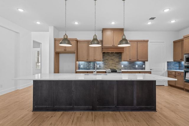 12222 Luke Drive, Mont Belvieu, TX 77523