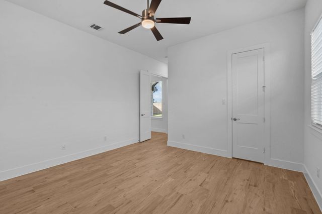 12222 Luke Drive, Mont Belvieu, TX 77523