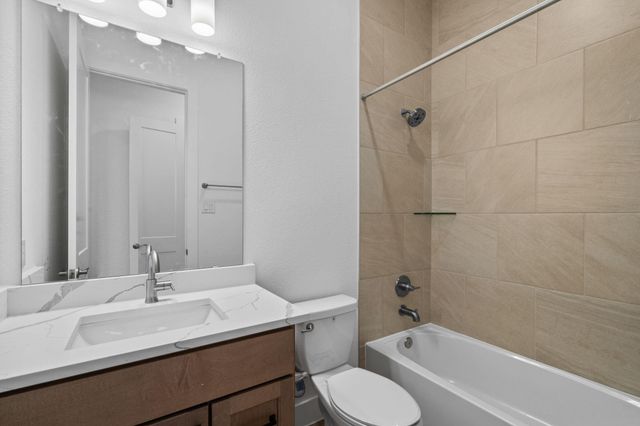 12222 Luke Drive, Mont Belvieu, TX 77523