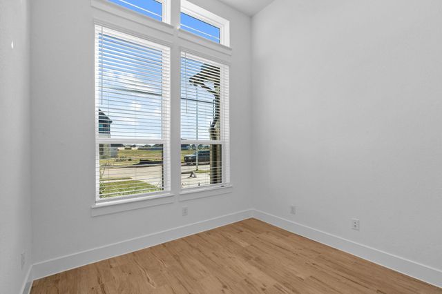 12222 Luke Drive, Mont Belvieu, TX 77523