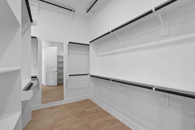 12222 Luke Drive, Mont Belvieu, TX 77523