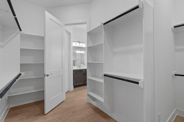 12222 Luke Drive, Mont Belvieu, TX 77523