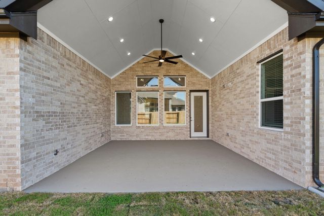 12222 Luke Drive, Mont Belvieu, TX 77523