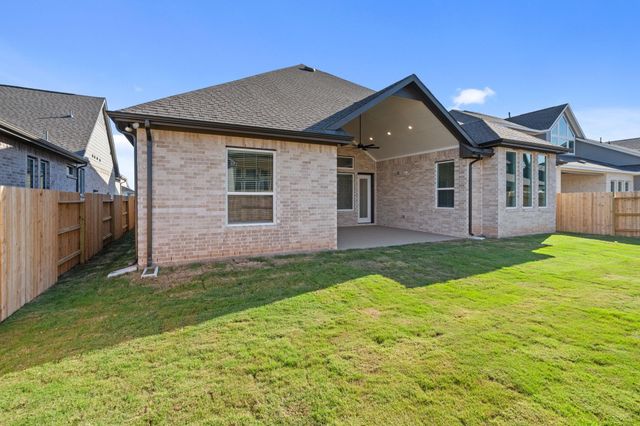 12222 Luke Drive, Mont Belvieu, TX 77523