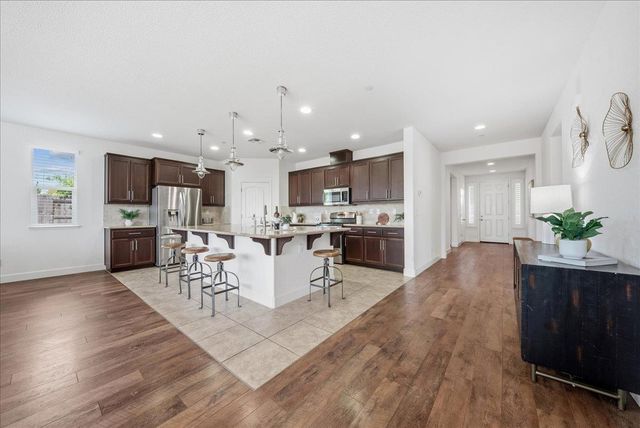 5624 Saratoga Cir, Rocklin, CA 95765