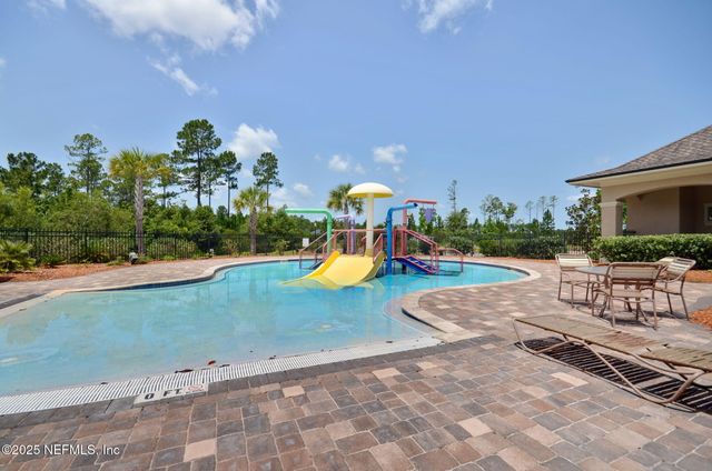 65688 EDGEWATER Drive, Yulee, FL 32097