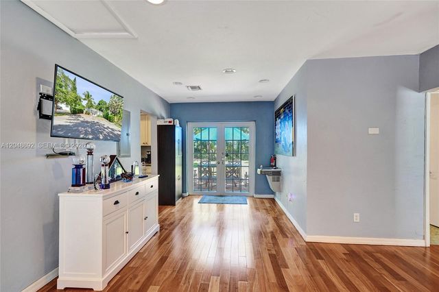423 SE 19th Street, Fort Lauderdale, FL 33316