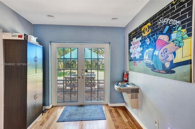 423 SE 19th Street, Fort Lauderdale, FL 33316