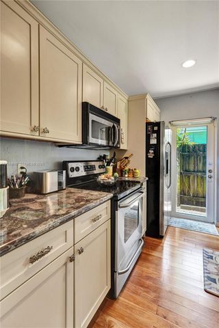 423 SE 19th Street, Fort Lauderdale, FL 33316