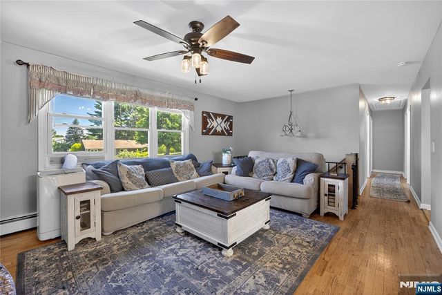 14 Bettino Drive, Ogdensburg, NJ 07439