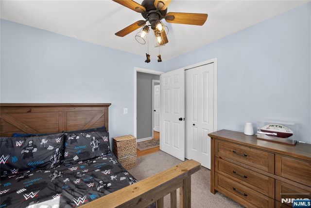 14 Bettino Drive, Ogdensburg, NJ 07439