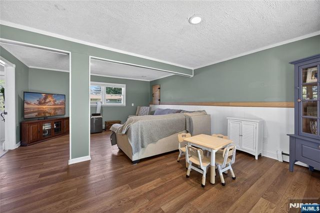 14 Bettino Drive, Ogdensburg, NJ 07439