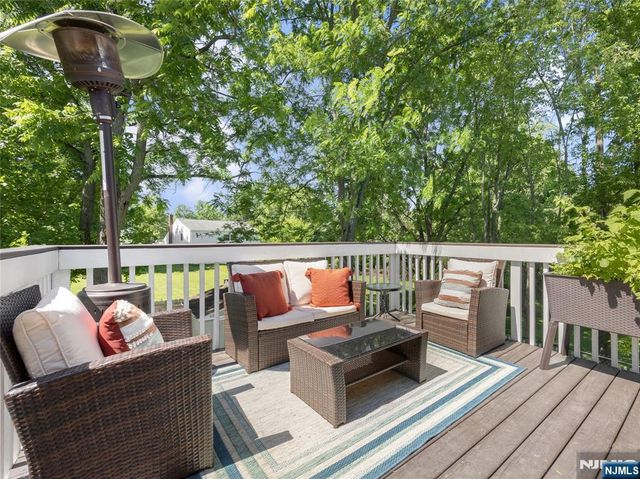 14 Bettino Drive, Ogdensburg, NJ 07439