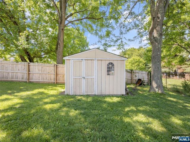 14 Bettino Drive, Ogdensburg, NJ 07439