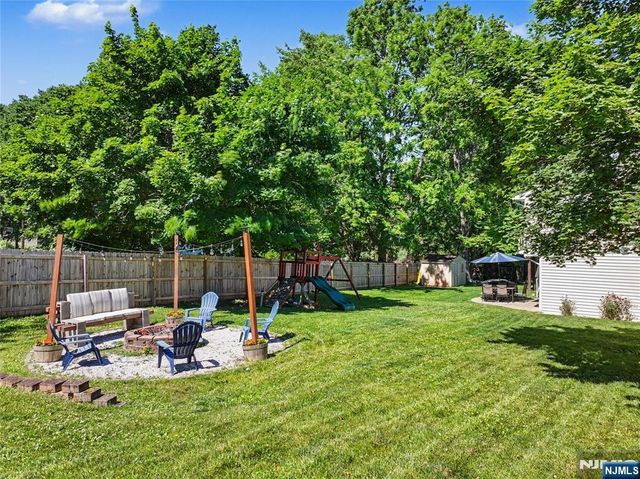 14 Bettino Drive, Ogdensburg, NJ 07439