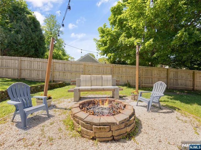 14 Bettino Drive, Ogdensburg, NJ 07439