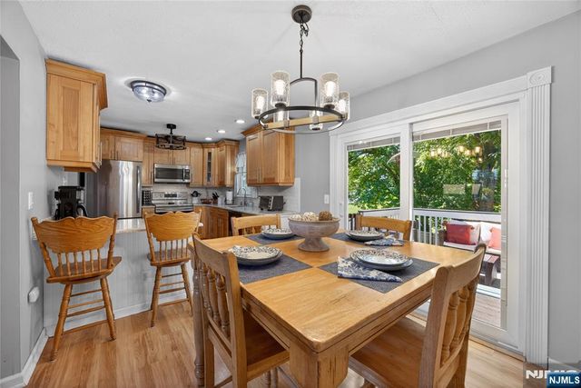 14 Bettino Drive, Ogdensburg, NJ 07439