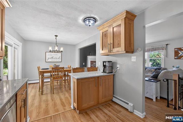 14 Bettino Drive, Ogdensburg, NJ 07439