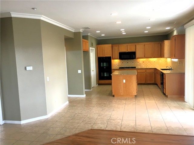 15213 Hawk, Fontana, CA 92336