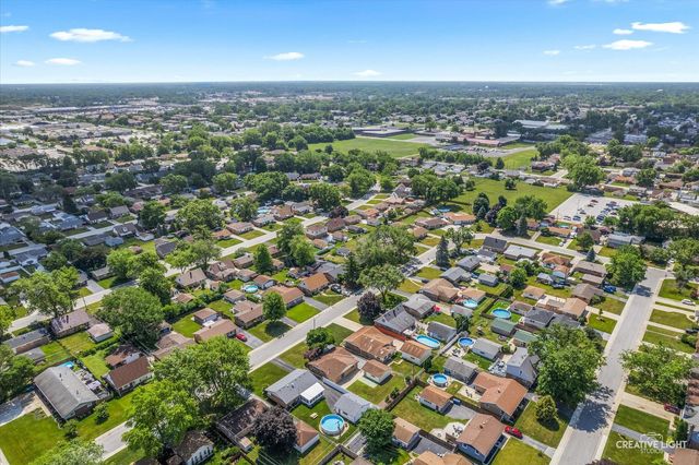 13116 Fairway Drive, Crestwood, IL 60418