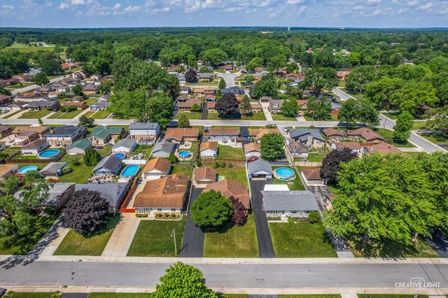 13116 Fairway Drive, Crestwood, IL 60418