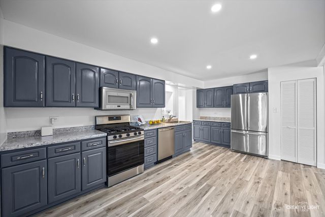 13116 Fairway Drive, Crestwood, IL 60418