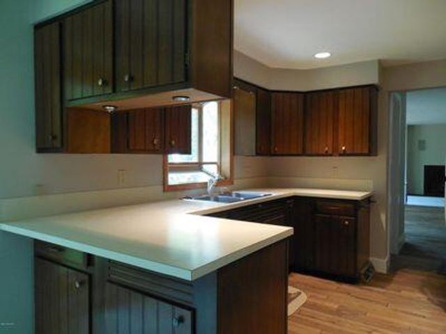 1439 Ivanhoe Road, Ludington, MI 49431