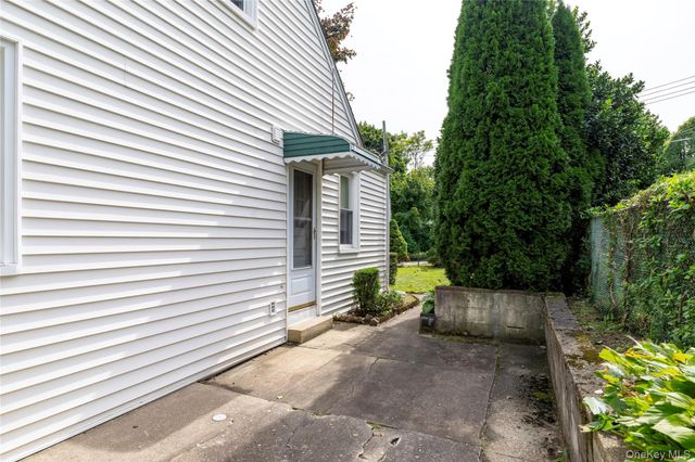 21 Annsville Trail, Yonkers, NY 10703