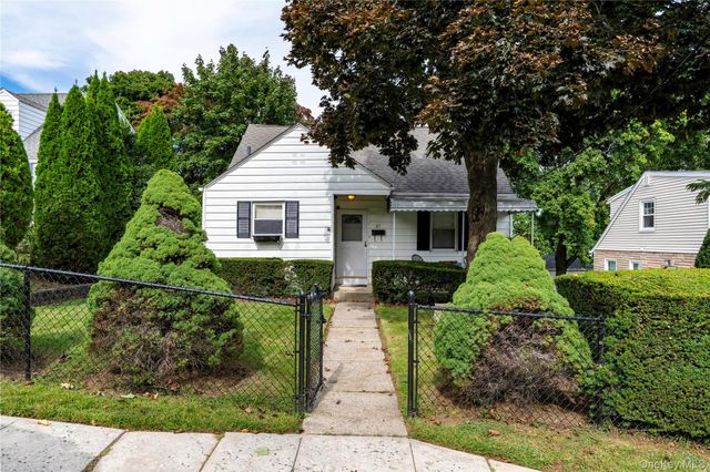 21 Annsville Trail, Yonkers, NY 10703