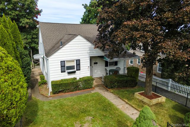 21 Annsville Trail, Yonkers, NY 10703