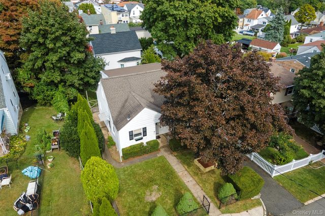 21 Annsville Trail, Yonkers, NY 10703