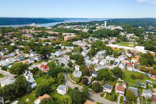 21 Annsville Trail, Yonkers, NY 10703