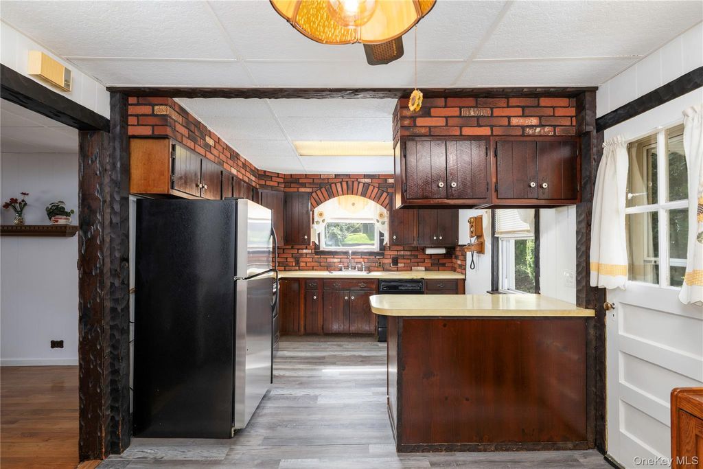 21 Annsville Trail, Yonkers, NY 10703 — photo 2