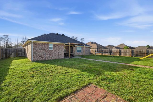 11 Weatherwood Drive, Greenbrier, AR 72058