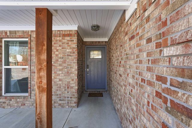 11 Weatherwood Drive, Greenbrier, AR 72058