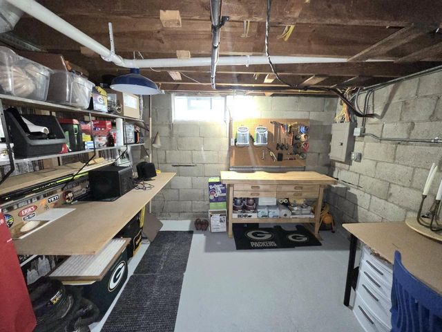 1920 S 97th STREET, West Allis, WI 53227