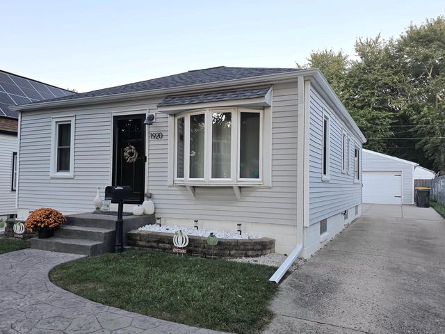 1920 S 97th STREET, West Allis, WI 53227