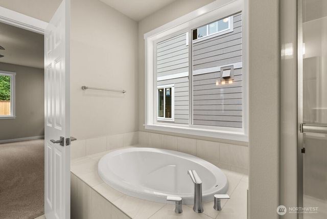 9057 Wyatt Loop SE, Tumwater, WA 98501