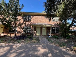 511 N Brazos Street D, Granbury, TX 76048