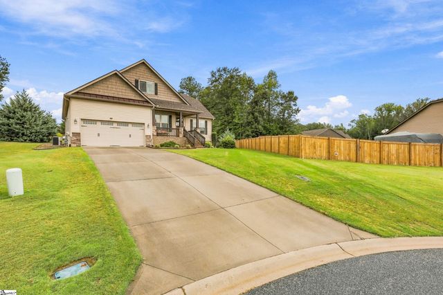 302 Palins Court, Easley, SC 29642