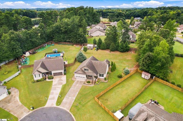 302 Palins Court, Easley, SC 29642