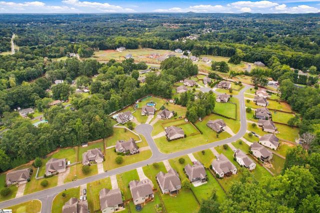 302 Palins Court, Easley, SC 29642