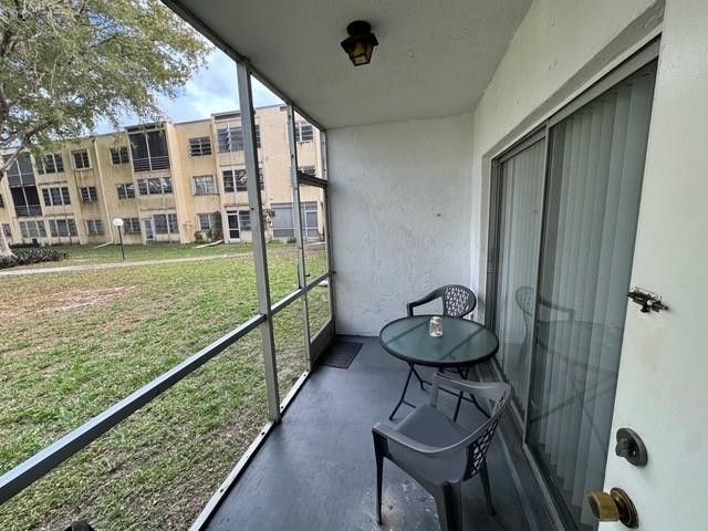 351 Cambridge Road 104, Hollywood, FL 33024