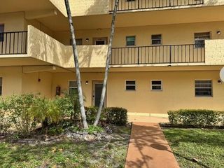 351 Cambridge Road 104, Hollywood, FL 33024