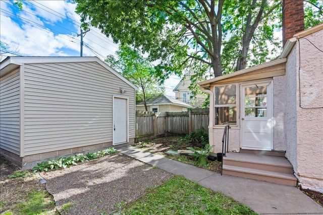 908 Sherburne Avenue, Saint Paul, MN 55104