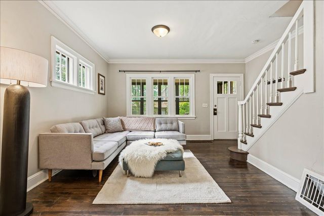 908 Sherburne Avenue, Saint Paul, MN 55104