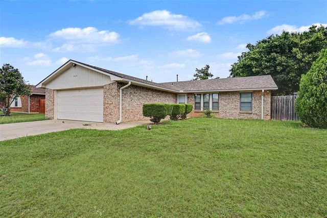 7615 SW Delta Ave, Lawton, OK 73505